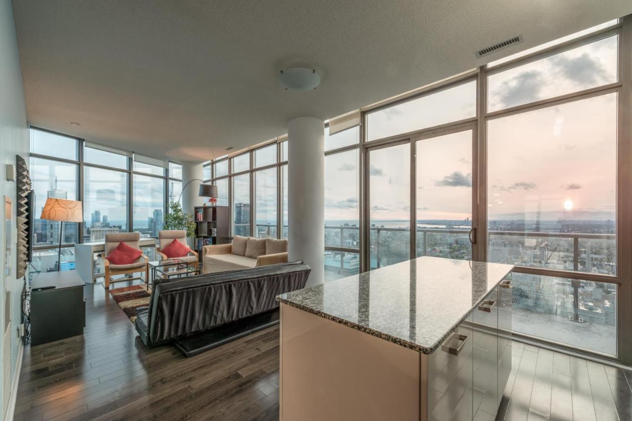 Unbelievable Penthouse View With 3 Bedrooms Toronto Bagian luar foto